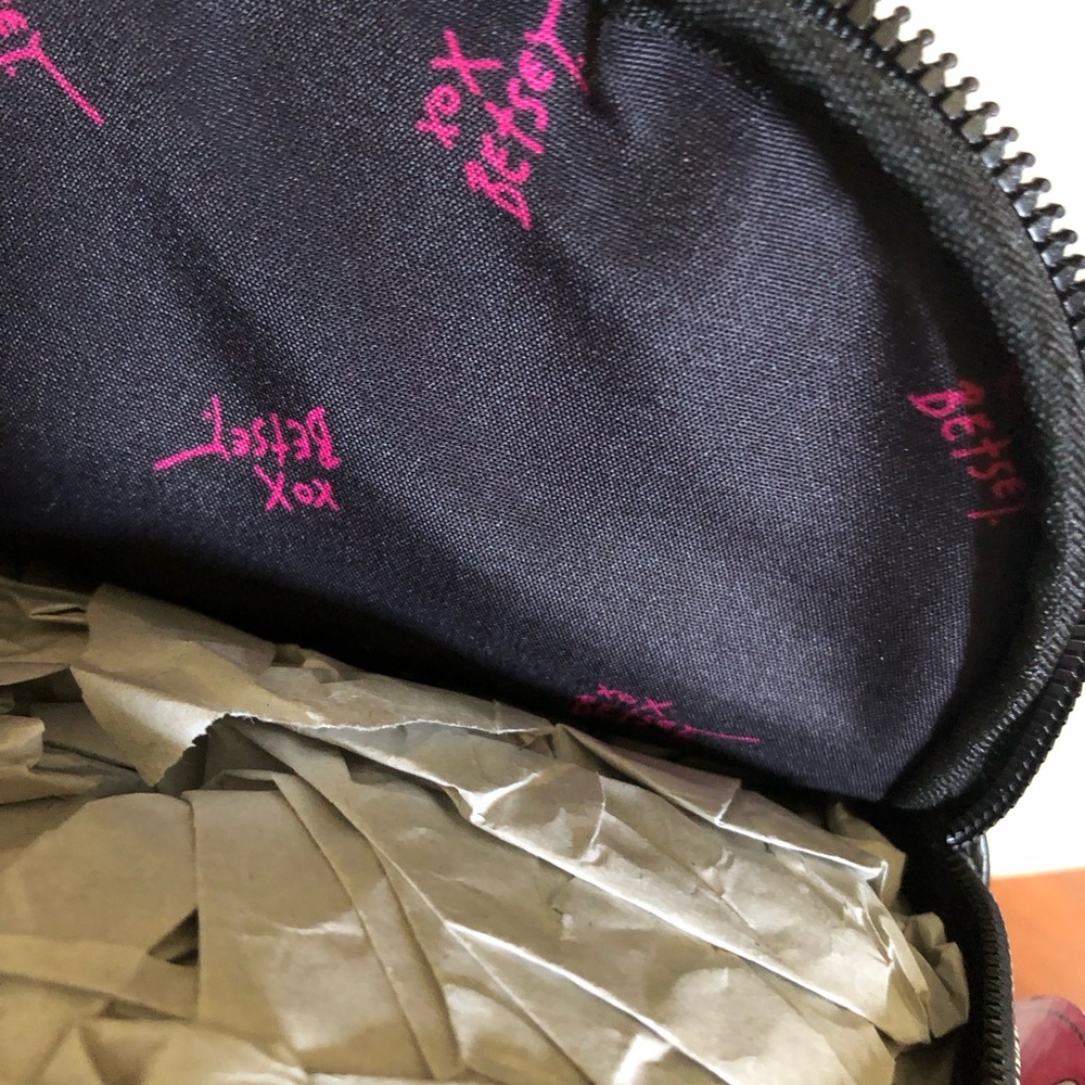 NWT Betsey Johnson XOBaybee Backpack Skull Goth Dog Convertible Backpack Mini - Picture 6 of 7